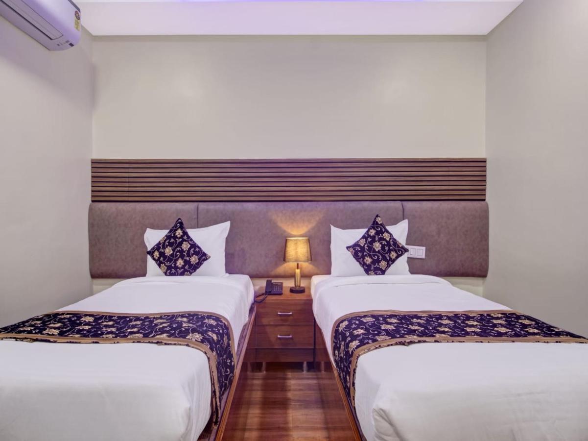 The Superb Hotel Pvt Ltd Hyderabad Exterior photo